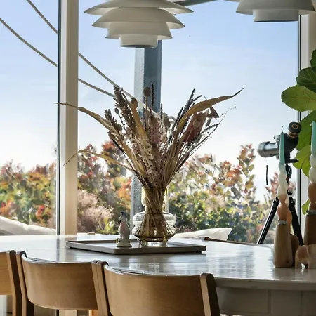 Island Weekend With Pastels And View * Bogentved
