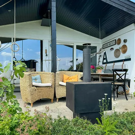 Island Weekend With Pastels And View * Bogentved